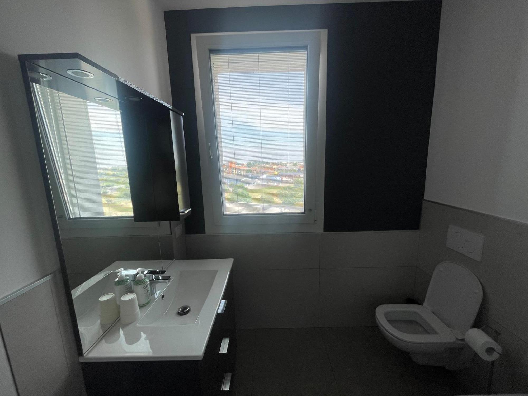 Condominio La Torre 1 Galliate 外观 照片